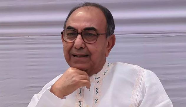 দলবল নিয়ে বাংলাদেশ ব্যাংকে ভোট চাইতে হাজির বিএনপি নেতা মির্জা আব্বাস