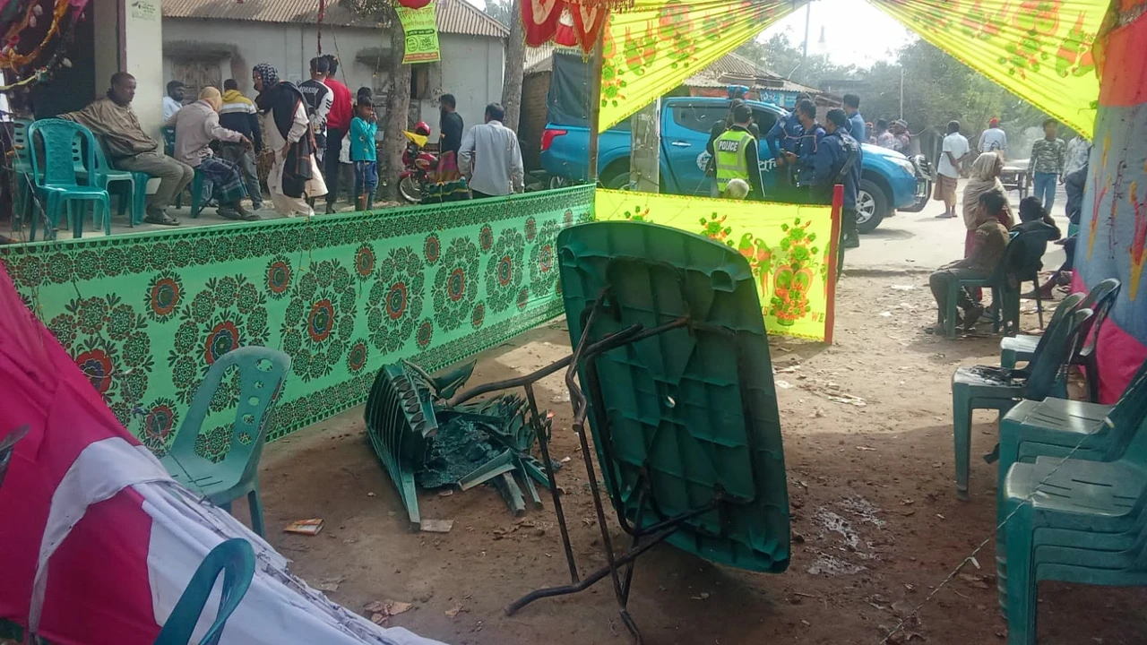 কুষ্টিয়ায় বিএনপির নির্বাচনী ক্যাম্পে অগ্নিসংযোগের অভিযোগ